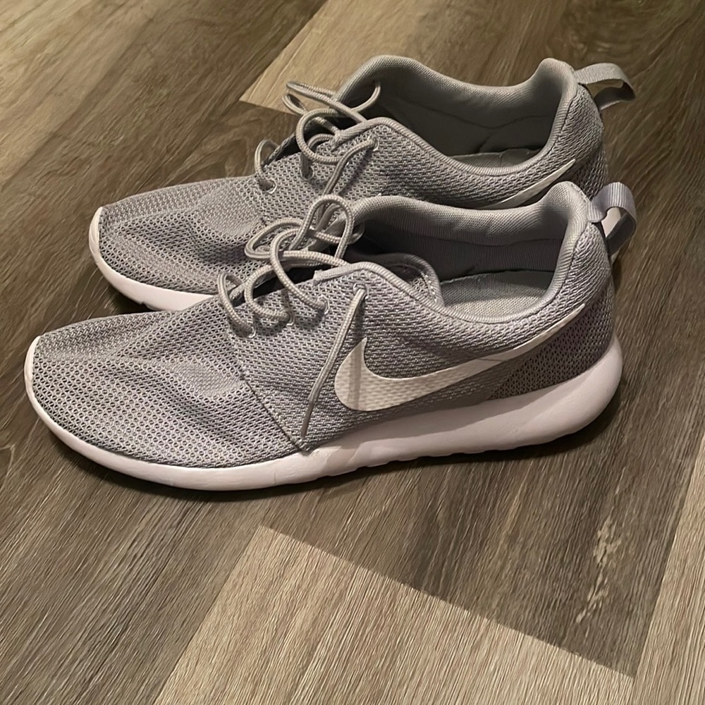 Nike mens size 10